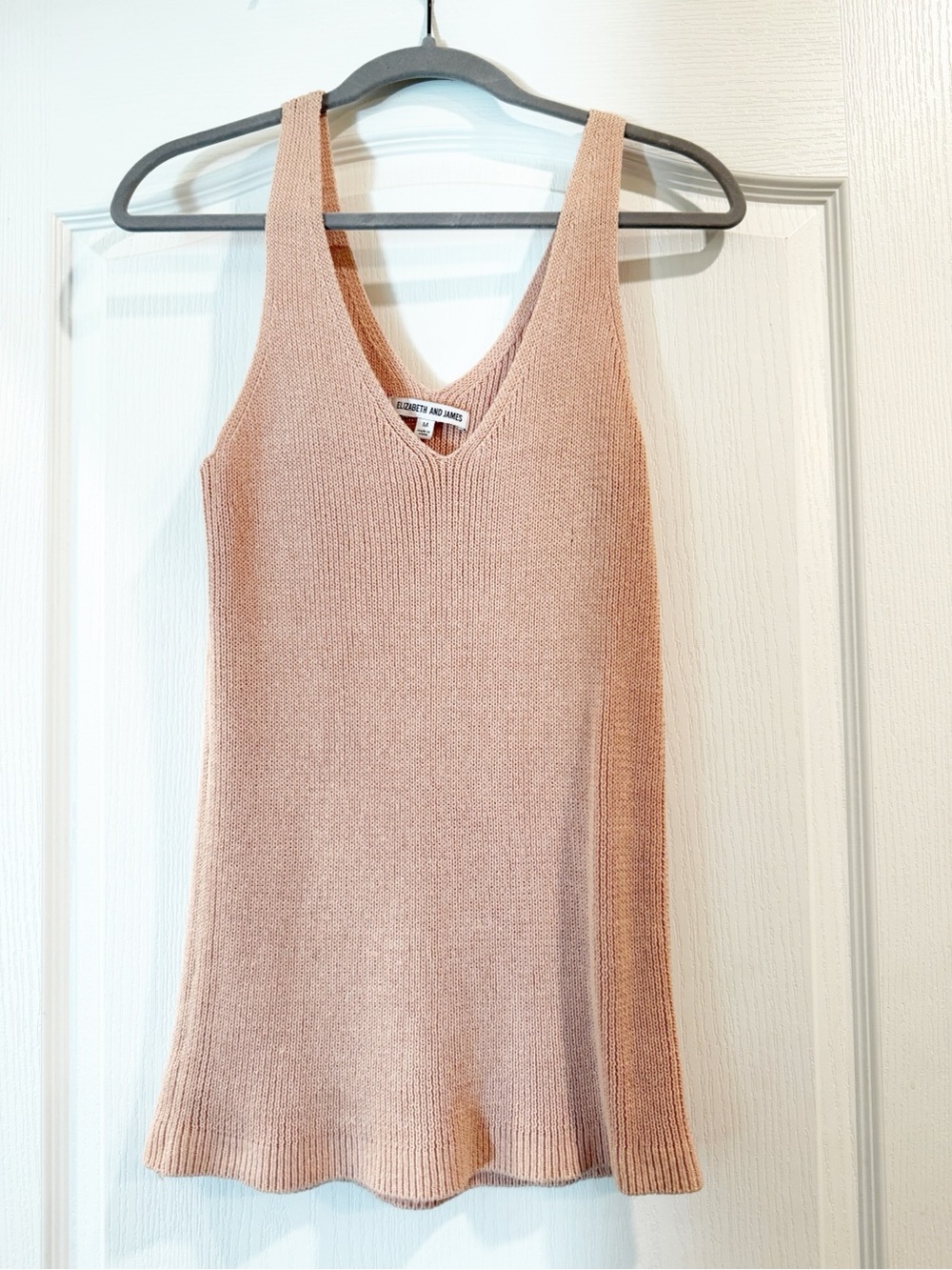 Elizabeth and James Knit V-Neck Tank in Blush